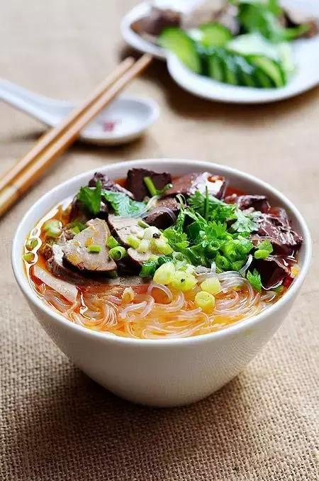 新乡必吃十大特色小吃步行街,舌尖上的古街美食街