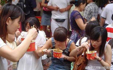 酸辣粉怎么做好吃重庆的口味,正宗重庆酸辣粉去哪培训好