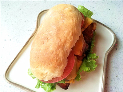 奥尔良秘制鸡腿堡,新奥尔良鸡腿堡的做法