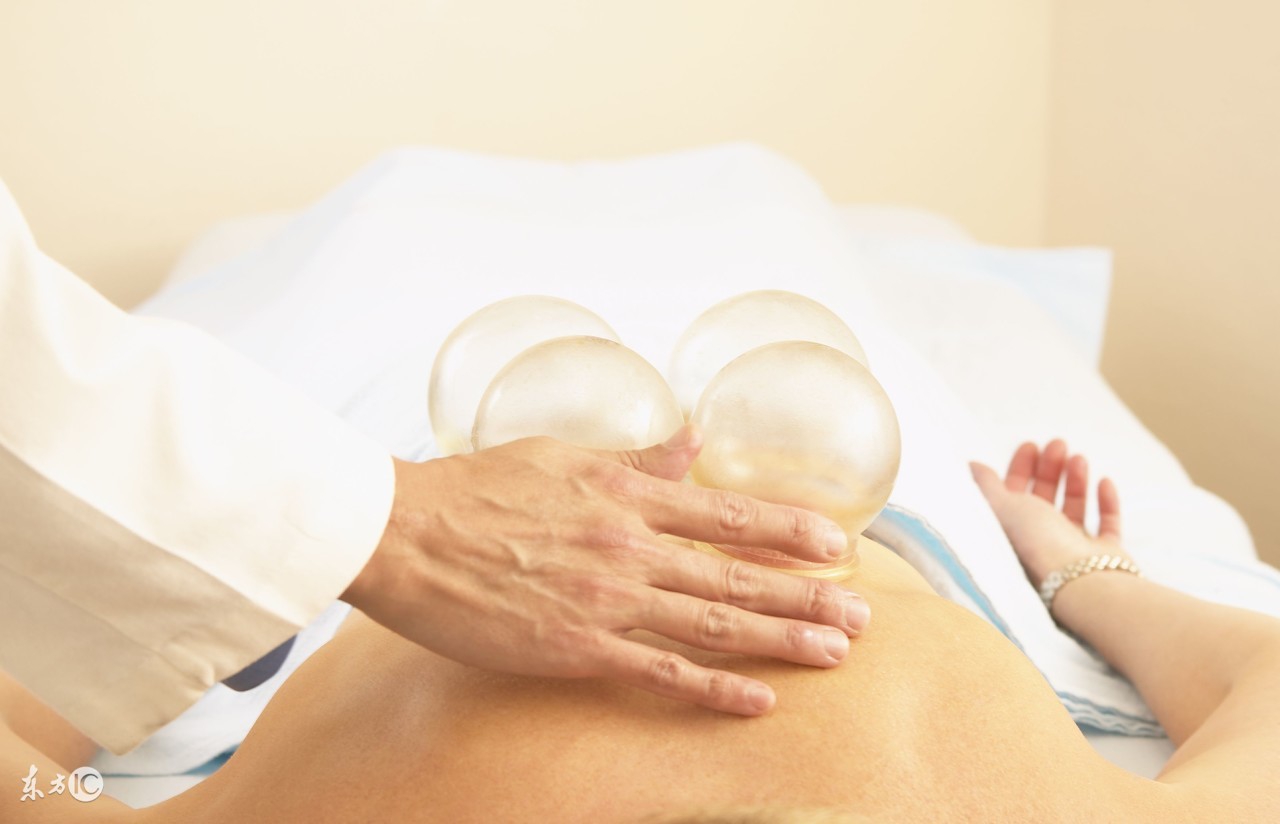 体内湿气大拔罐还是刮痧,拔罐祛除体内湿气位置图