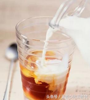 奶茶里的奶咖是啥,奶茶里面的牛奶是什么牛奶