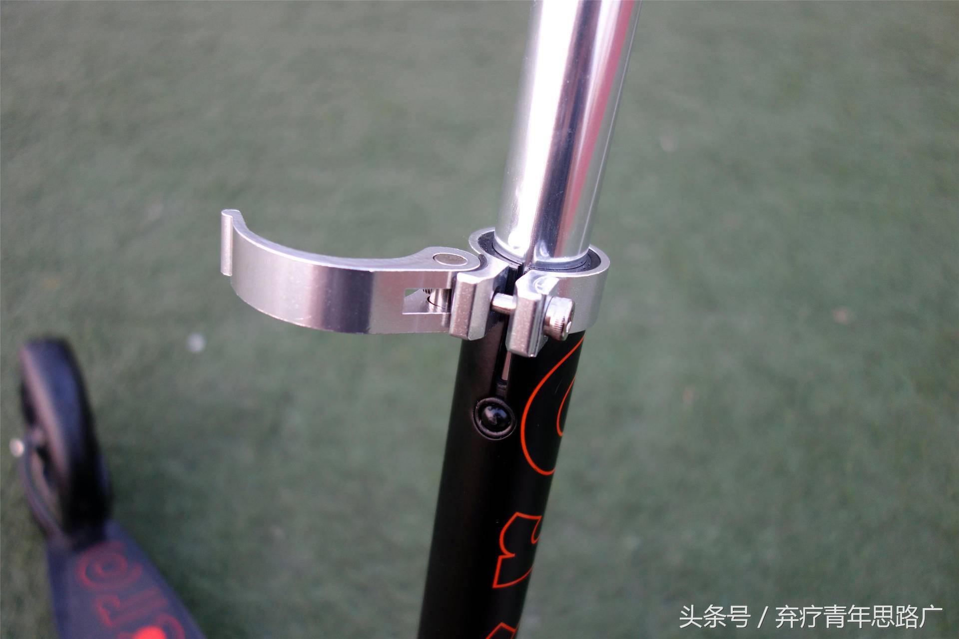 电动小型代步滑板车,高颜值电动代步滑板车