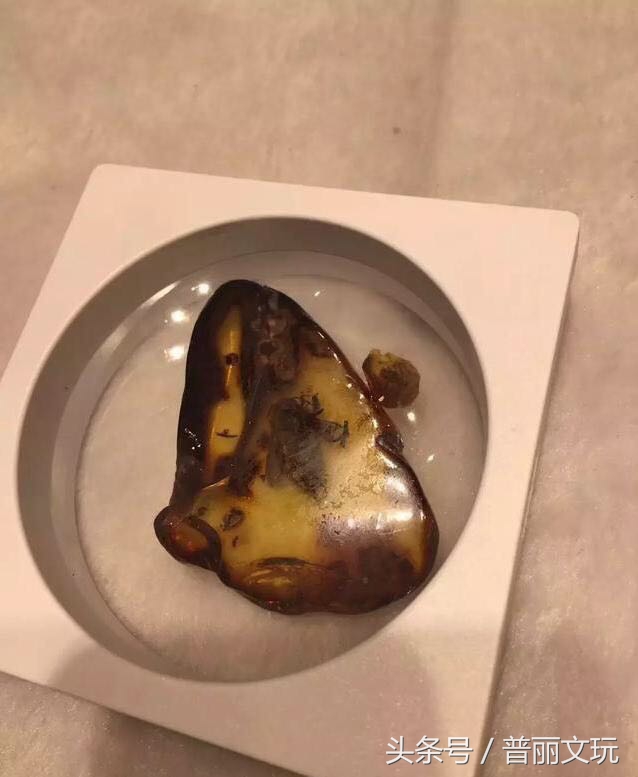 30万摔碎玉手镯后续,30万的红珊瑚