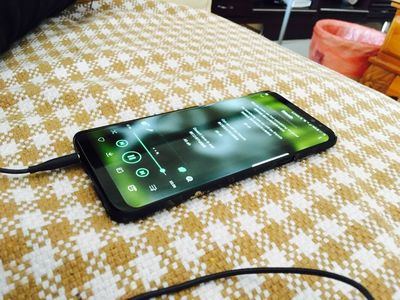 三星galaxys8全新开箱 (三星galaxy s8 真机上手体验)