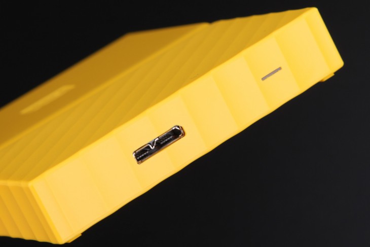 西数passport4t移动硬盘对比评测,西数mypassport移动硬盘拆解