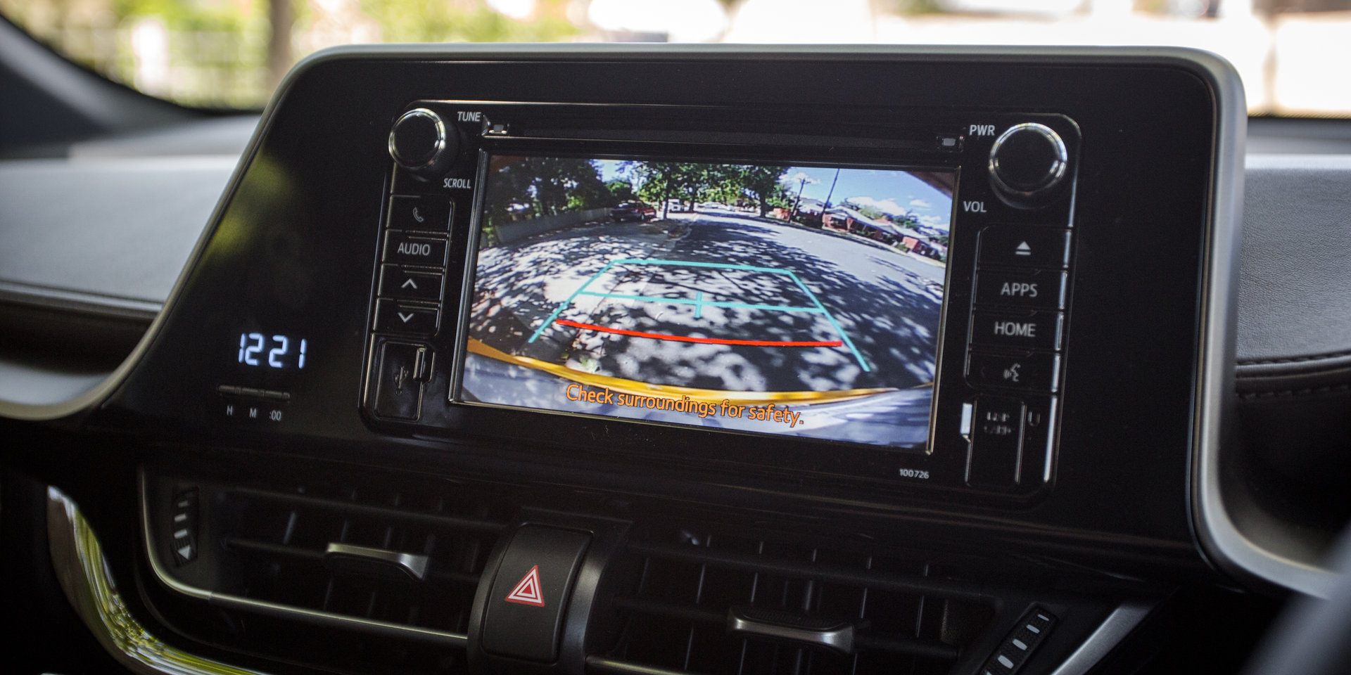 2022款丰田c-hr2023落地价,全新丰田c-hr官图发布