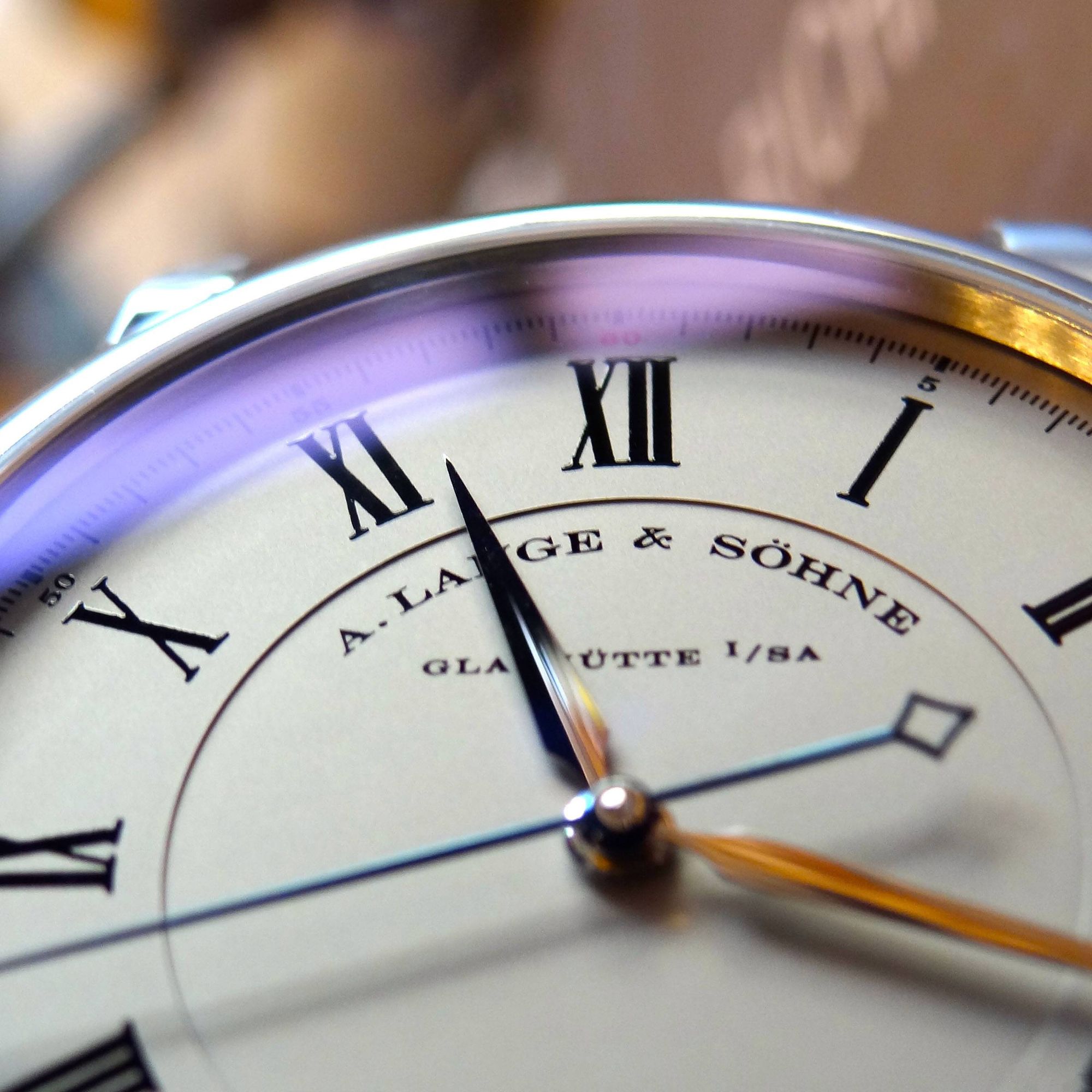 手表表壳如何修复翻新,手表表冠划痕怎么修复