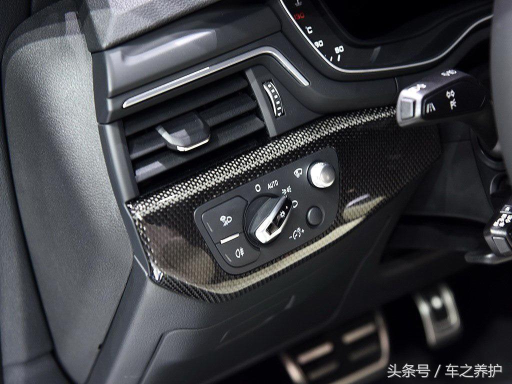 奥迪s52020款sportback,运动感很强新款奥迪s5敞篷版实车