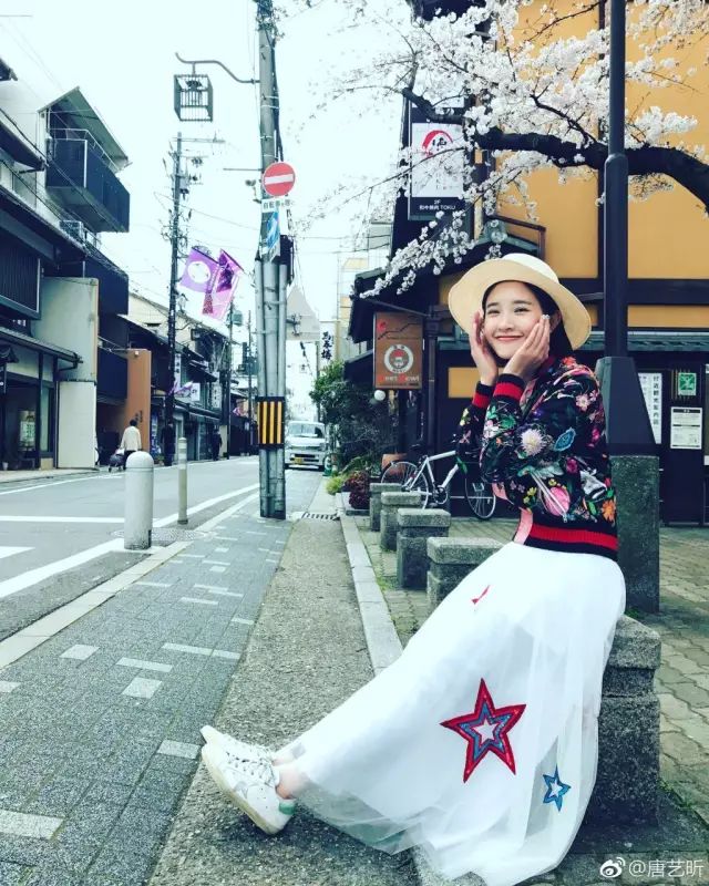 摄影教程丨跟女神们学会10个tips，旅拍美到不可忽视，瞬间出彩