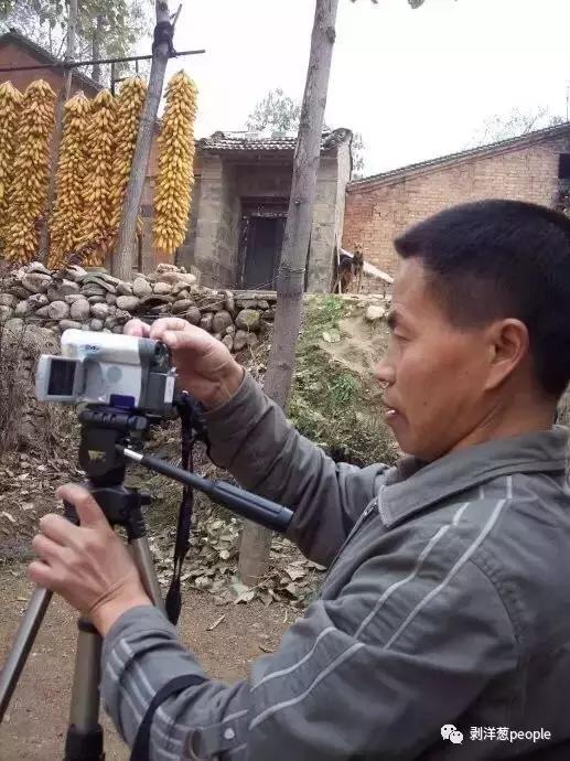 农民纪录片拍摄者张焕财：我就是一只脖子上挂着DV的“鸡”