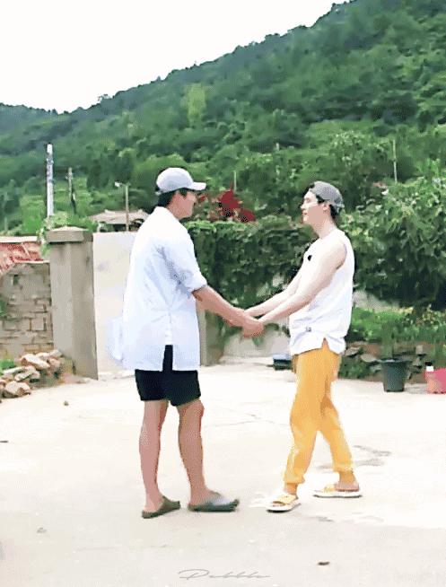 李钟硕匹诺曹手臂受伤,李钟硕匹诺曹刮胡子