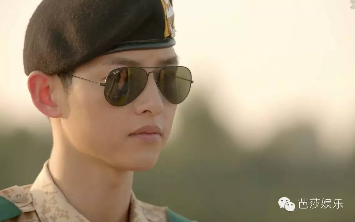 太阳的后裔为啥选宋仲基,太阳的后裔宋仲基帮宋慧乔扎头发