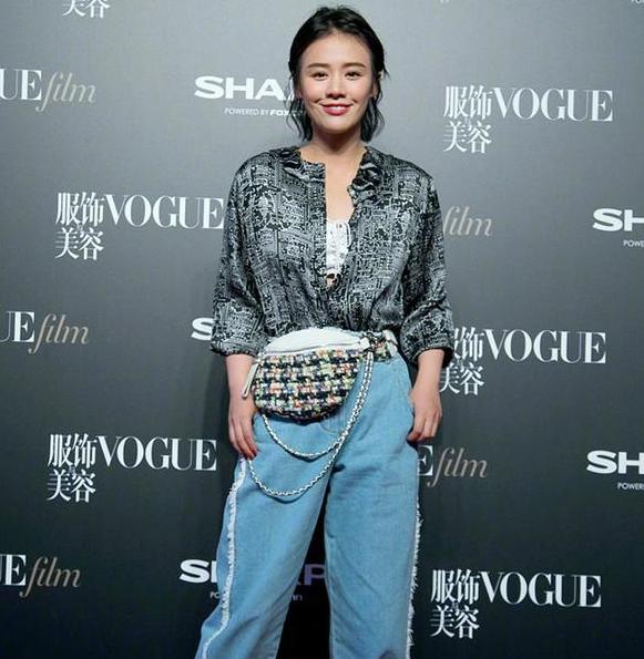 早秋复古又时髦的日常搭配,又酷又飒的早秋搭配