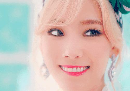 美瞳该如何佩戴才正确,美瞳教程教你如何正确佩戴美瞳