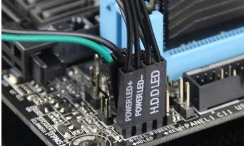 菜鸟如何自己组装电脑主机,如何组装一台性价比高的电脑主机