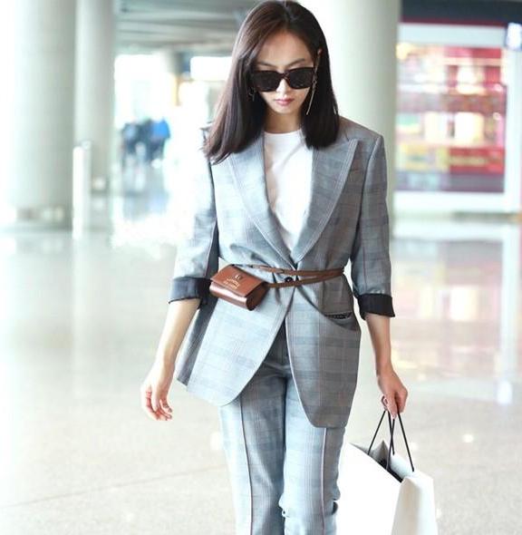 早秋复古又时髦的日常搭配,又酷又飒的早秋搭配