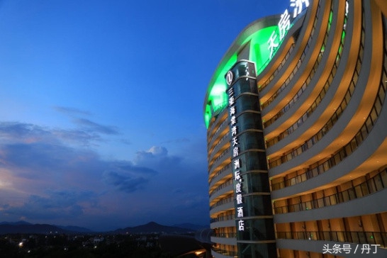 美女三亚之旅、疯狂购物、刷爆银行卡、