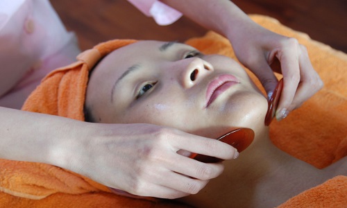 来看看你的体质合适喝什么,中医养生10种刮痧方法刮走疾病