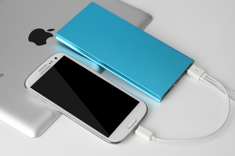 1万毫安充电宝充15pro电池容量,小米充电宝1万毫安额定容量6000