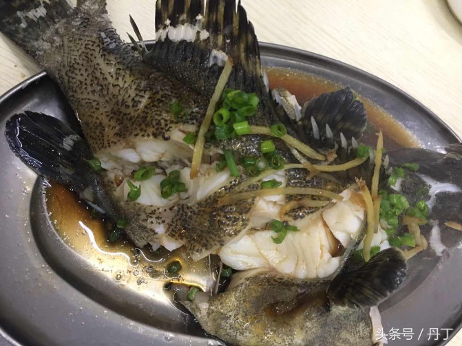 美女三亚之旅、疯狂购物、刷爆银行卡、