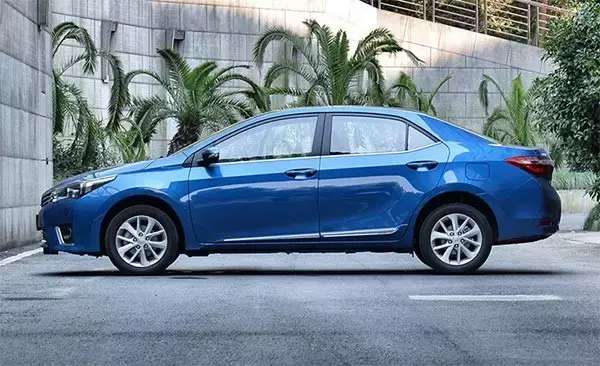 帝豪gl和卡罗拉选哪个好,卡罗拉和吉利帝豪gl