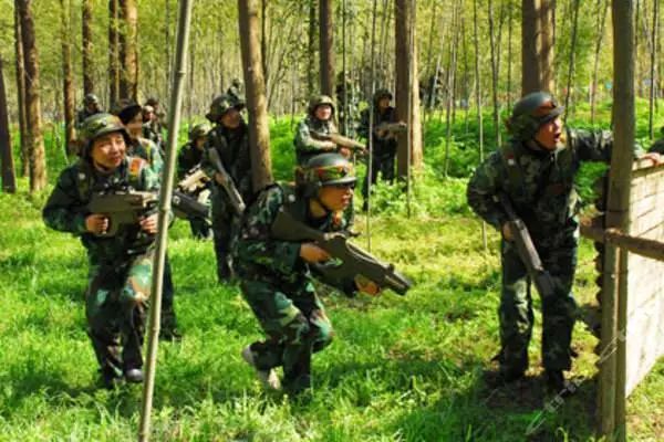 竹筏漂流桂林山涧,漂流蹦极北京