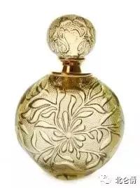 香水是优雅女性必需品,让女人更有魅力的香水
