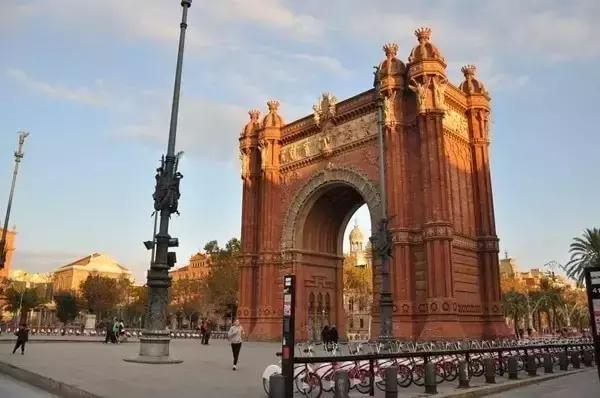 走进巴塞罗那俱乐部,带你切身走进西班牙巴塞罗那