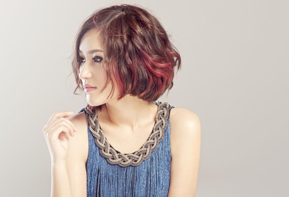 今天，又火了一首情歌，1000000000人设为手机铃声，欧姐《骗我》