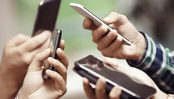 持电子登机牌怎么过安检和登机,是不是领取登机牌就能够过安检了