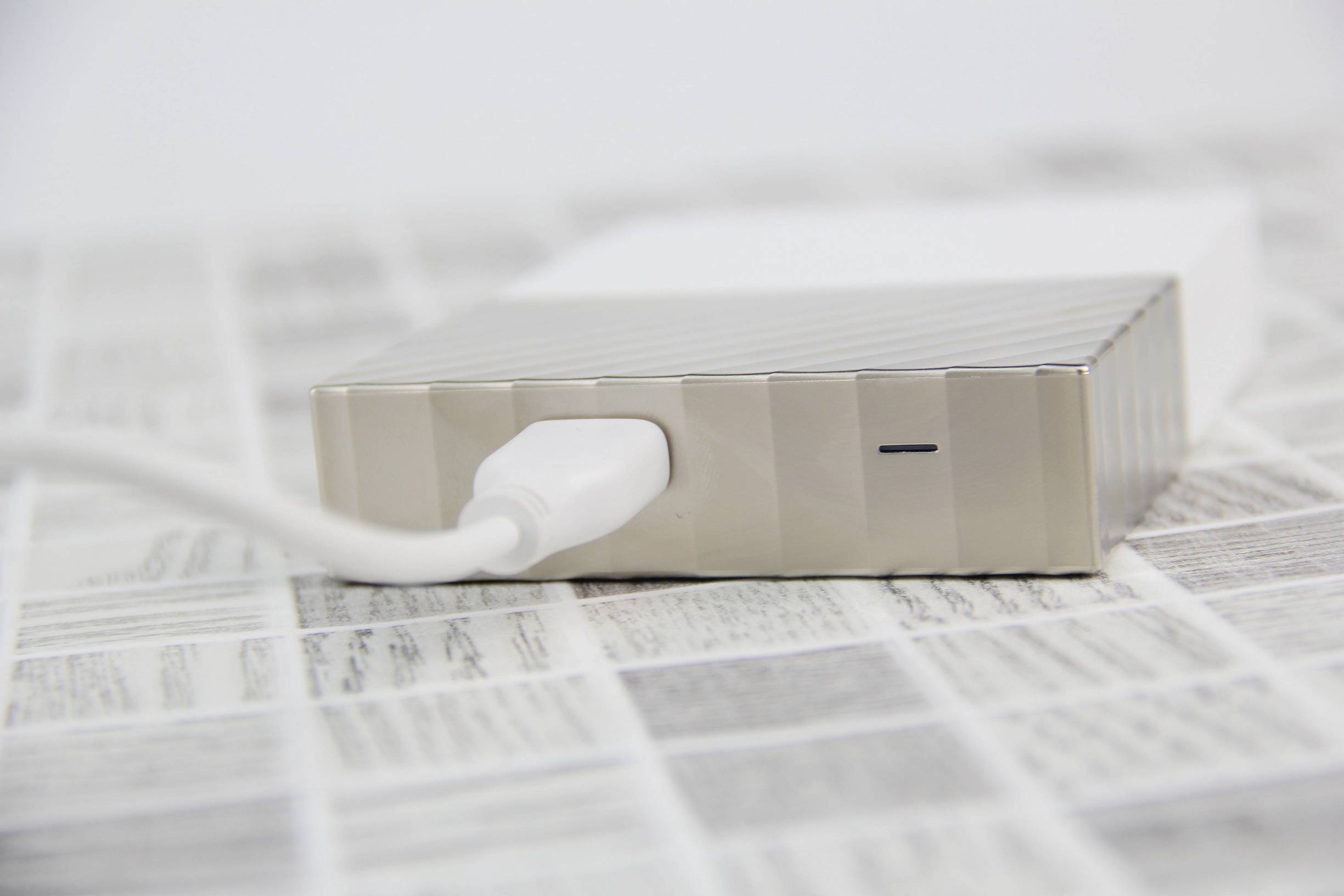 西部数据mypassport移动硬盘拆解,西数mypassport移动硬盘测评