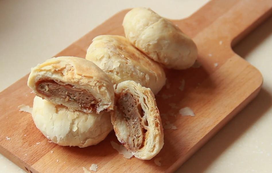 好吃不腻的五仁月饼做法,老师傅教你做经典五仁月饼