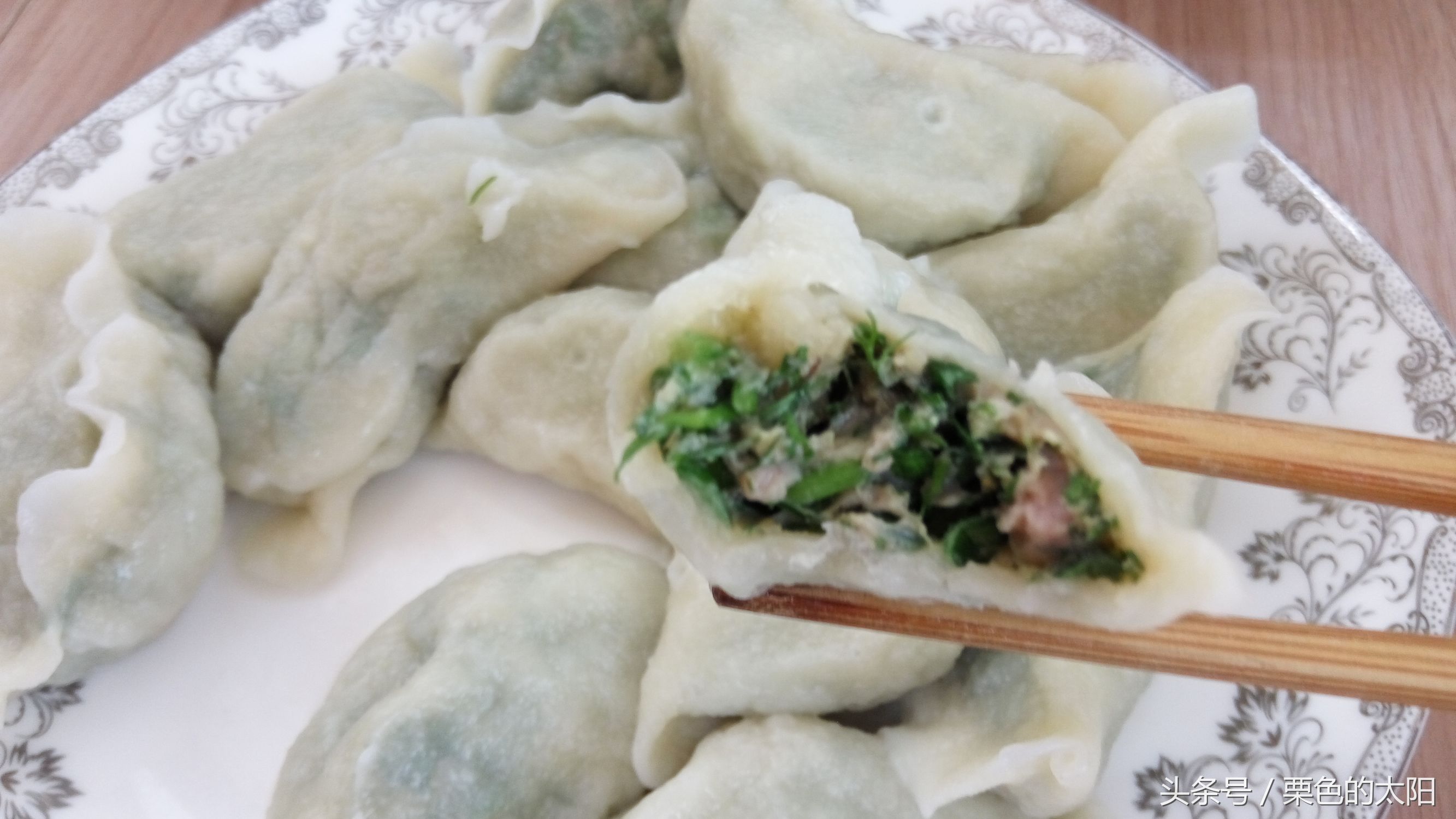 鲜美多汁的猪肉大葱馅饺子,韭菜茴香苗肉饺子做法