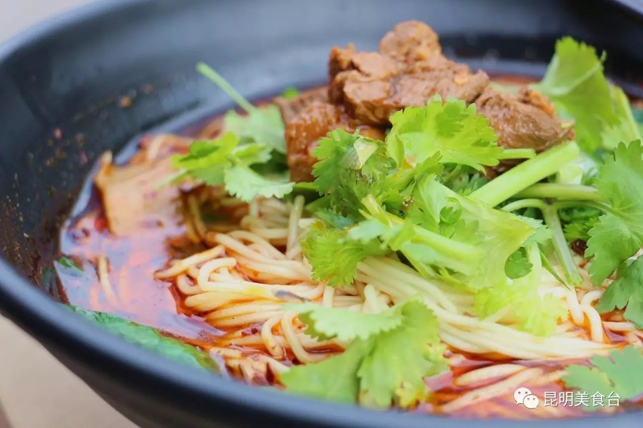 昆明排队到腿软的14家民间老店，吃过6家以上算你厉害