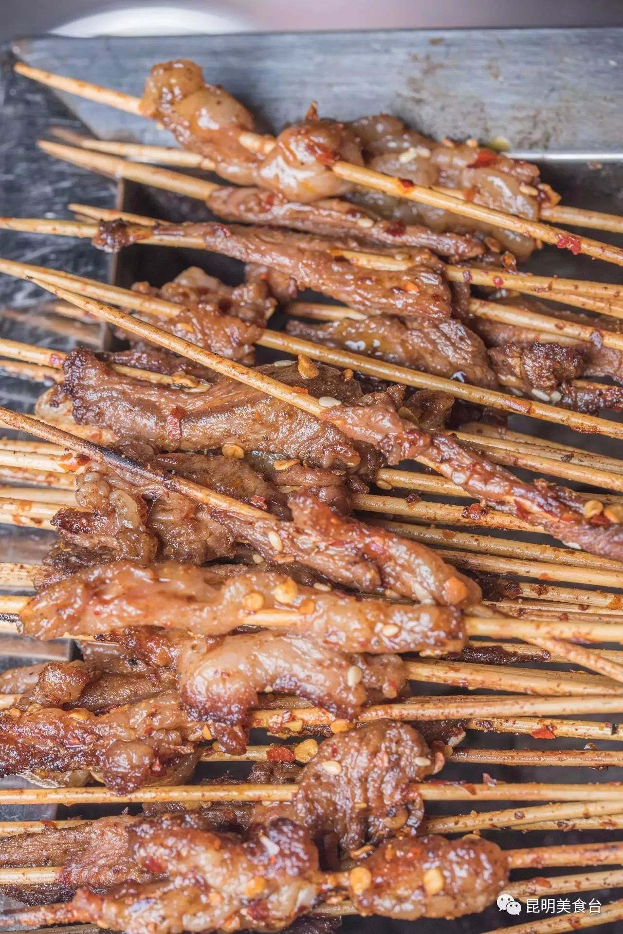 昆明排队到腿软的14家民间老店，吃过6家以上算你厉害