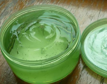 芦荟胶的功能与功效怎么使用,芦荟胶有什么功效该怎么用