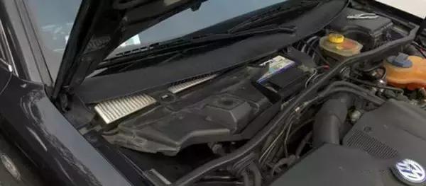 宝马车空气滤清器如何拆卸,宝马车空调滤芯怎么拆