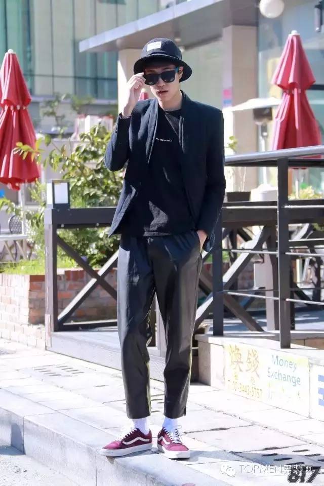 管你花枝招展，我却独爱黑白