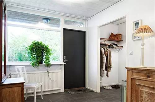 怎么搭配软装让客厅温馨,怎么配软装才让家温馨又实用