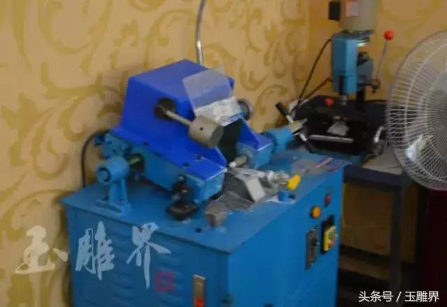 车珠子费料么,车珠子容易车裂