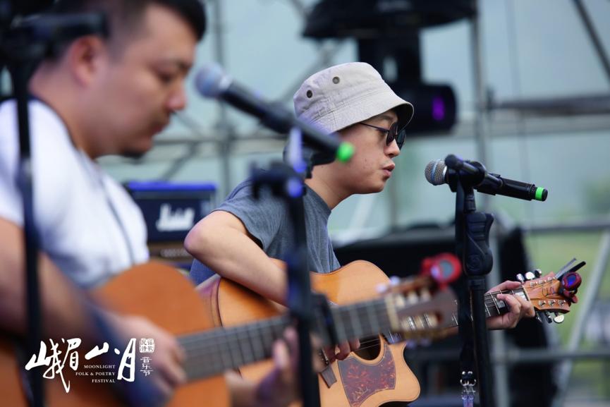 峨眉山音乐节,峨眉山月民谣音乐节直播