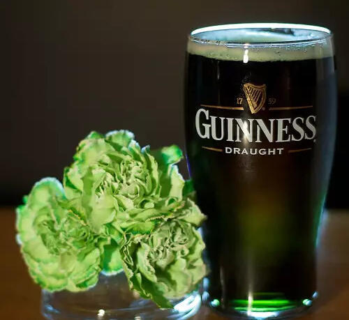 迈克尔乔丹公牛时期绿色球衣,乔丹退役公牛球衣视频