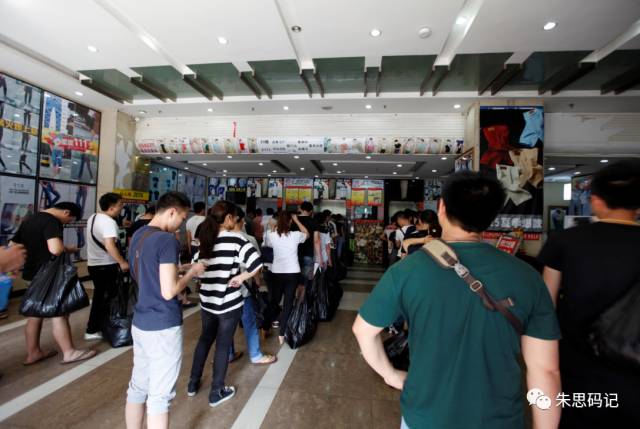 杭州四季青批发市场是全国最大的,杭州四季青批发市场现状