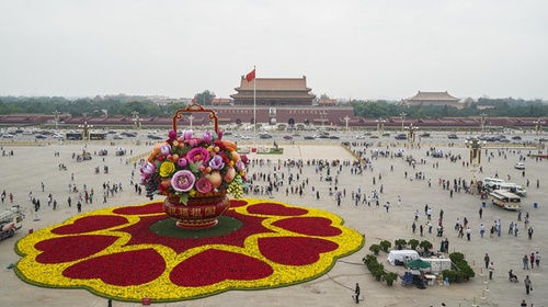 光明早报：贴吧、微博等被罚；节前油价迎两连涨