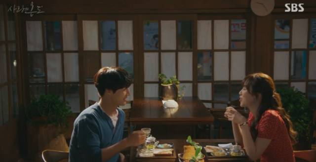 抛开狂撒鸡汤的烂俗剧情，没想到这部剧还有隐藏的看点