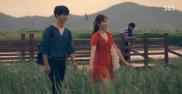 抛开狂撒鸡汤的烂俗剧情，没想到这部剧还有隐藏的看点