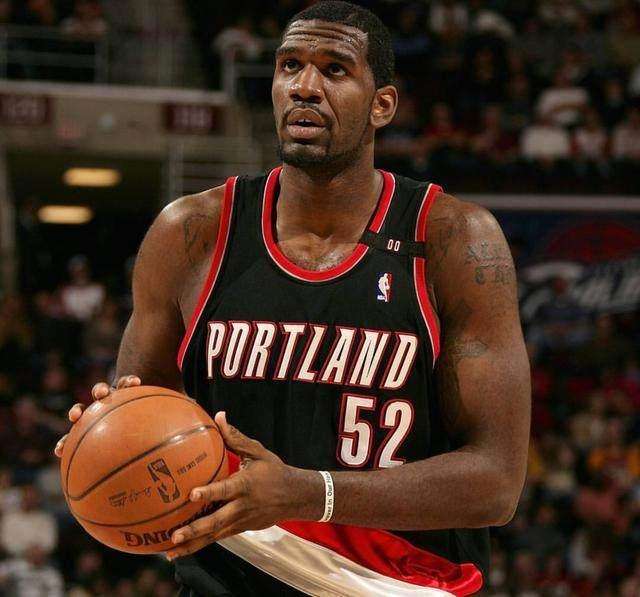 nba奥登多大岁数,库里奥登