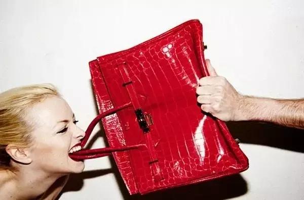 奢侈品购买时必须配货什么意思,需要配货的奢侈品叫什么名字