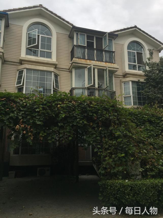 学费25万，让儿童冥想的内力觉醒大学连夜搬离，创始人被警方问询