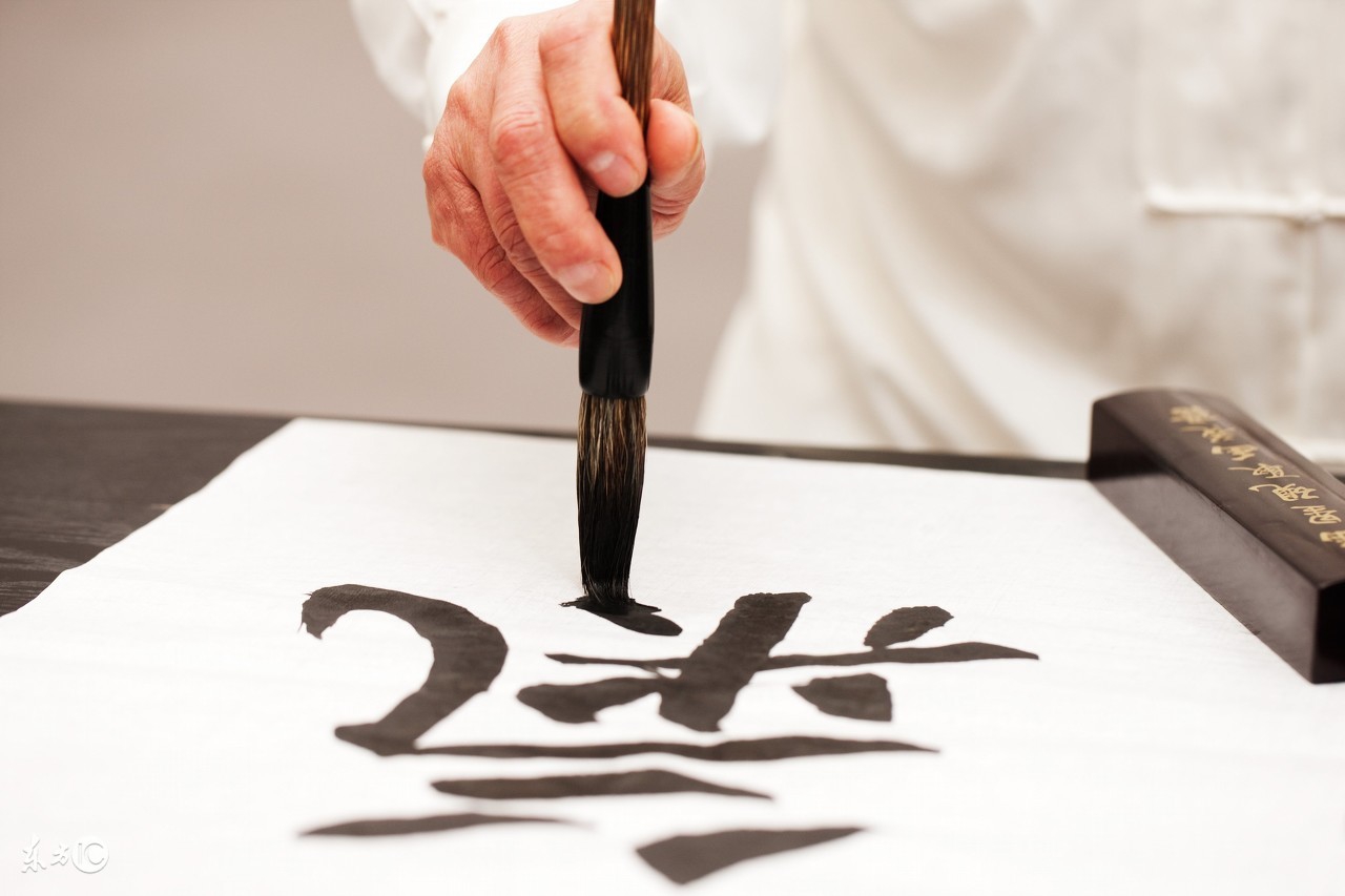 化学元素周期表21到36记忆口诀,中文元素周期表与国外元素周期表